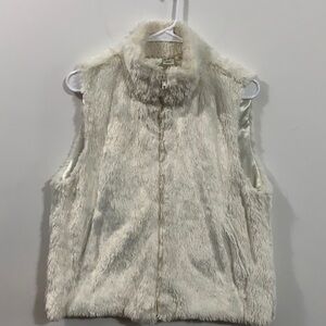 Women’s Mixit Faux Fur Best with zipper and 2 pockets size L, good condition